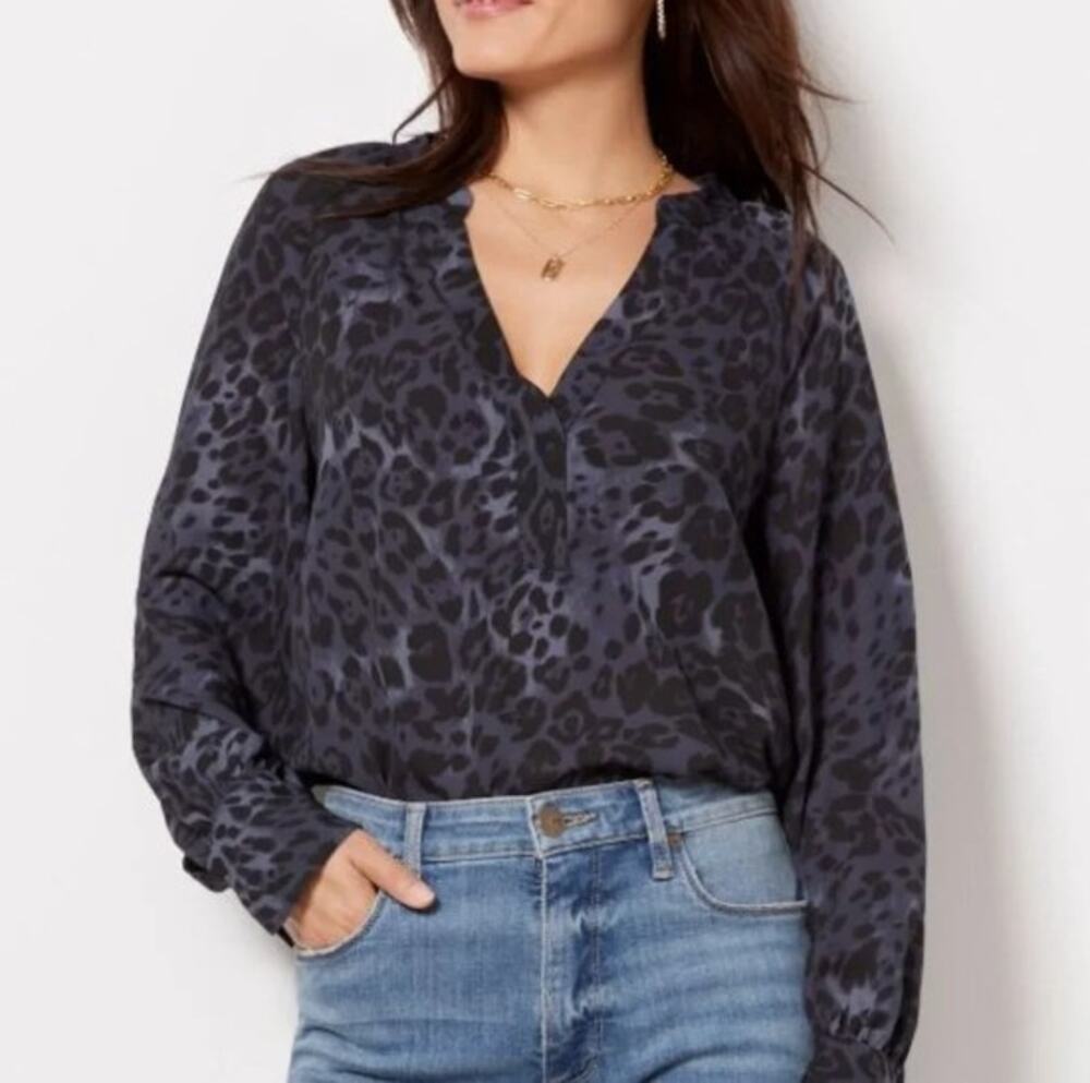 Evereve Gabbie Leopard Print Blouse, Black & Blue Size M
